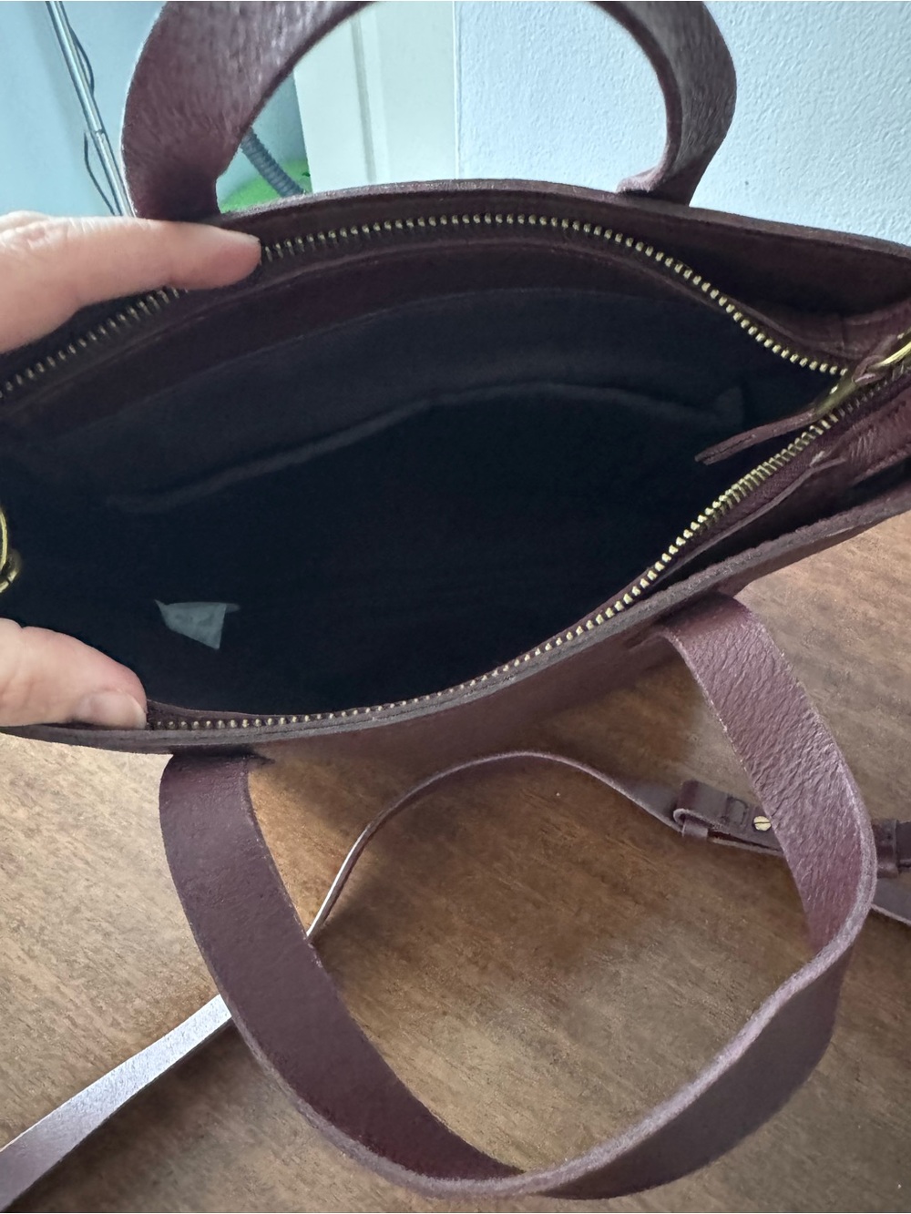 Madewell Leather Crossbody Tote in Deep Plum - Picture 3 of 8